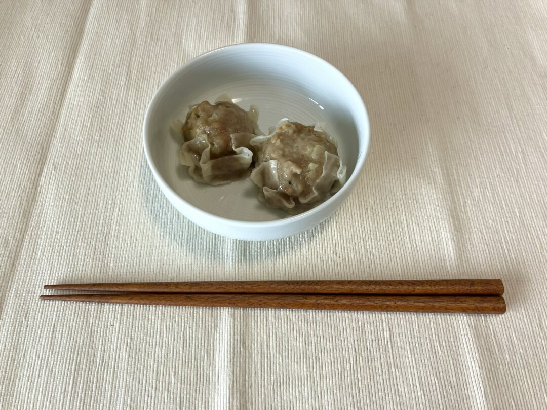 コープデリ本格中華セットのシューマイを実際に食べた様子