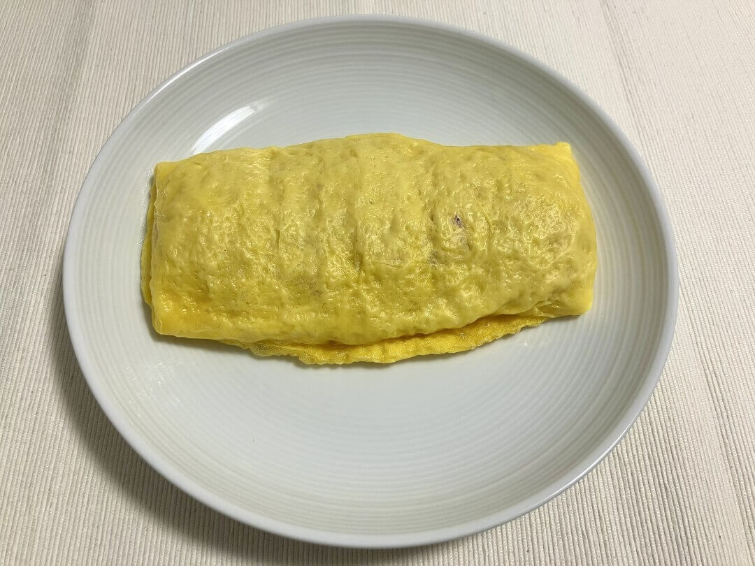 コープデリ冷凍オムライスを温めた状態（完成イメージ）
